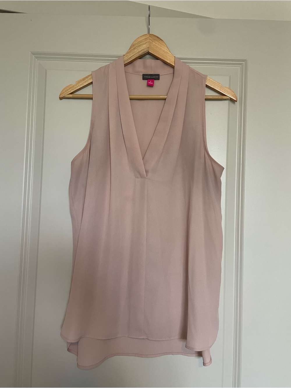Vince Camuto Blush Pink Sleeveless V-Neck Tank